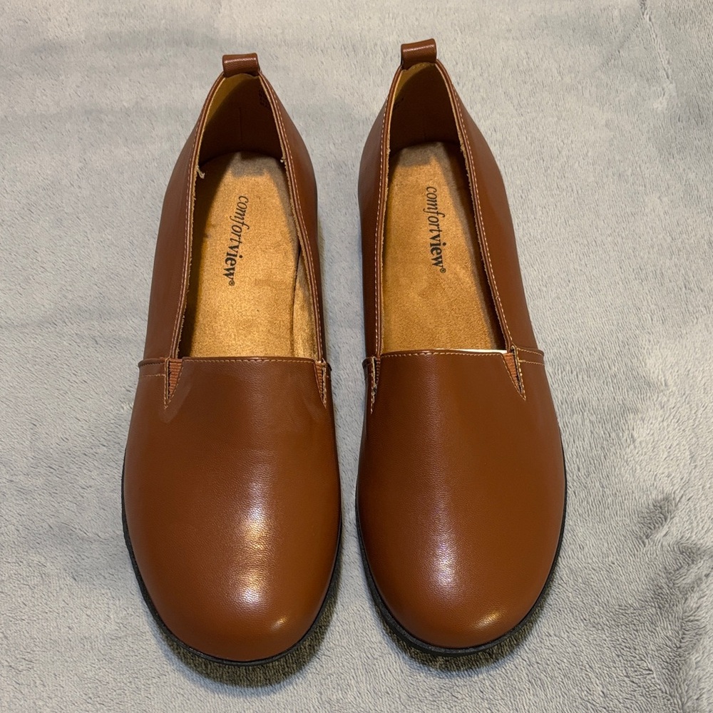 Comfortview Women's Tan Flats